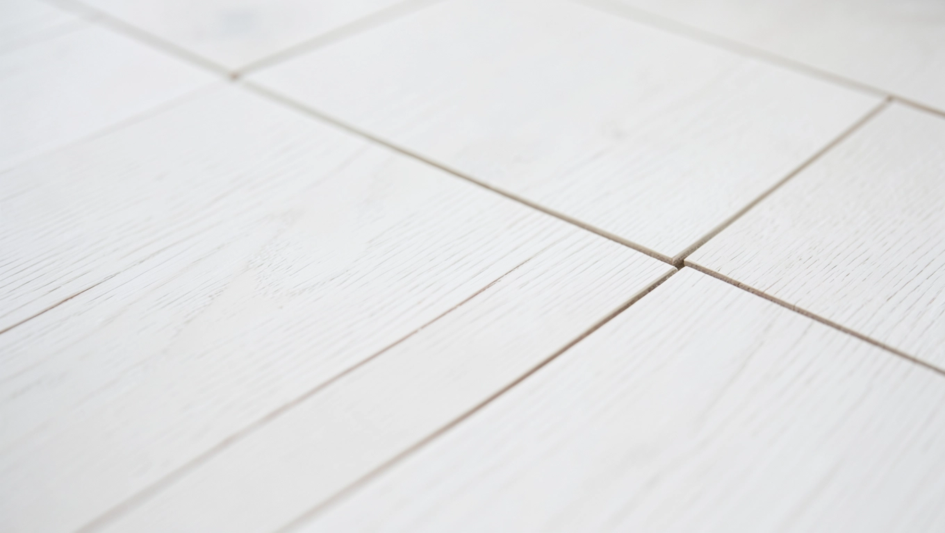 Bielenie parkietu dębowego